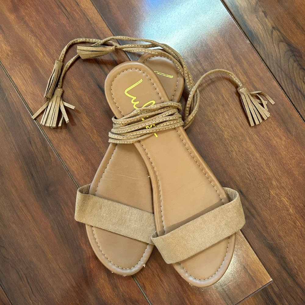 Women’s sandals